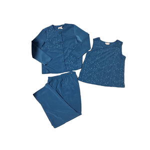 Vintage Teal 3 pc suit sleeveless tank pants and a jacket. Size 12 USA poly￼￼